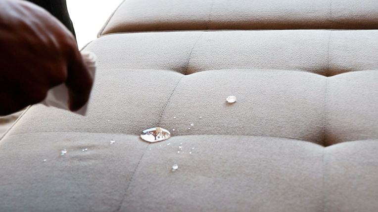 Dicas de tecido para sofá impermeável